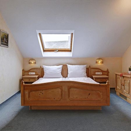 Landgasthof Falken Huttlingen Habitación foto