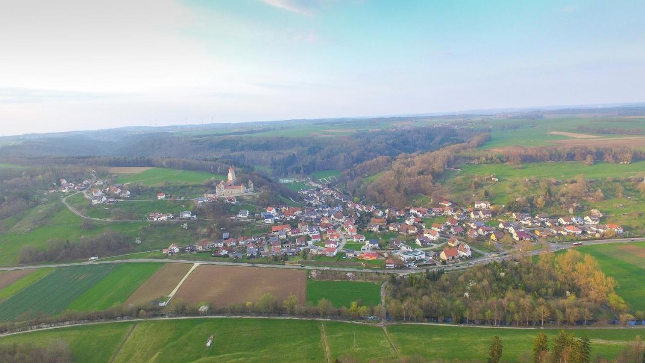 Landgasthof Falken Huttlingen Exterior foto