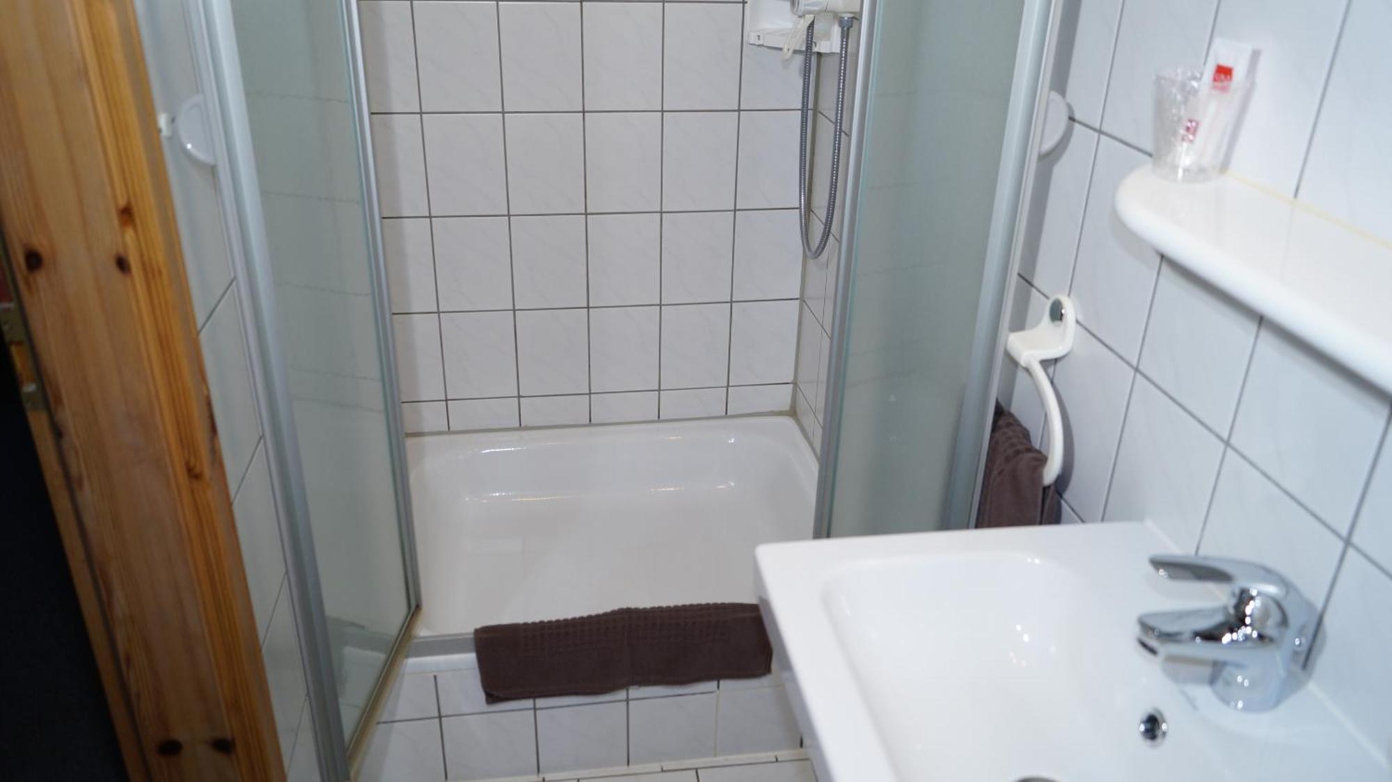 Landgasthof Falken Huttlingen Habitación foto