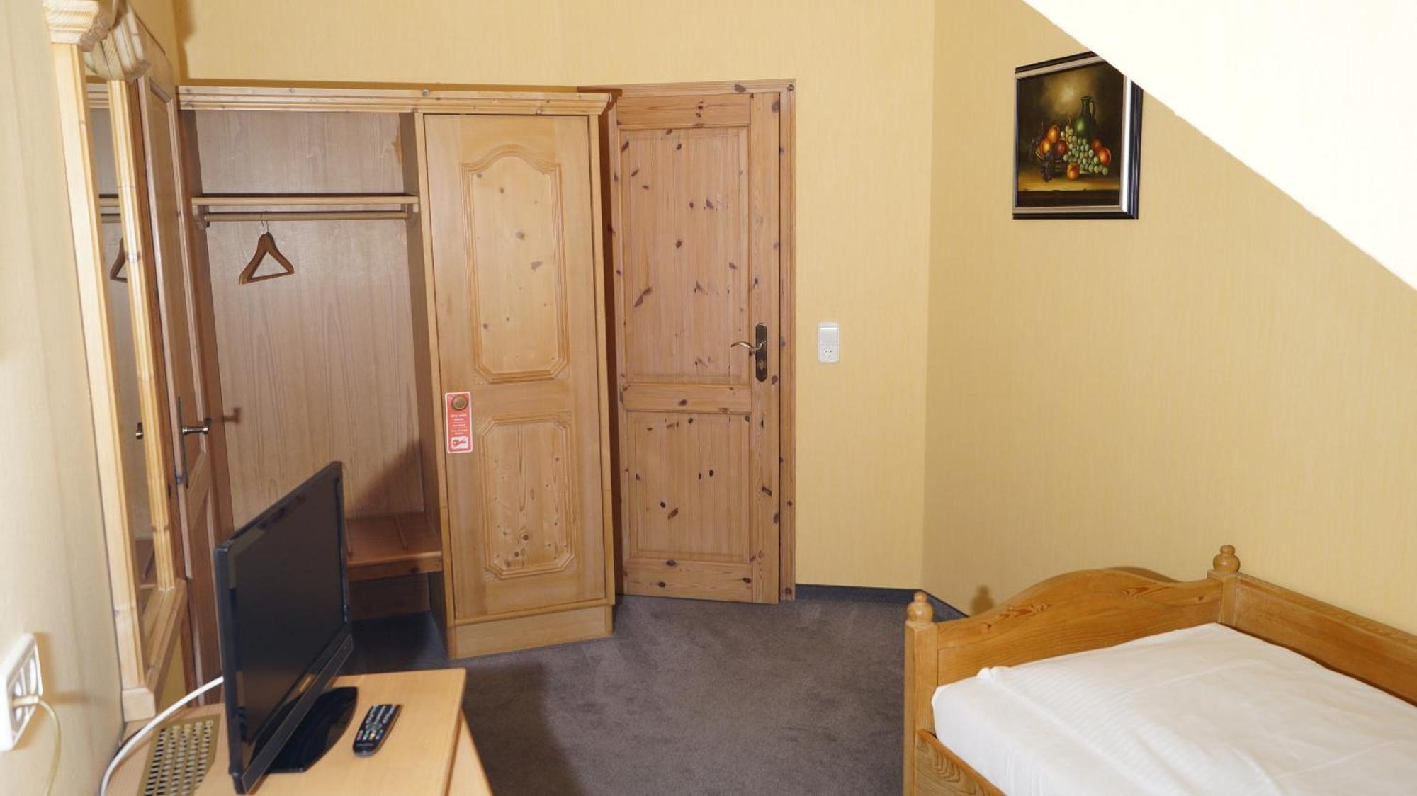 Landgasthof Falken Huttlingen Habitación foto