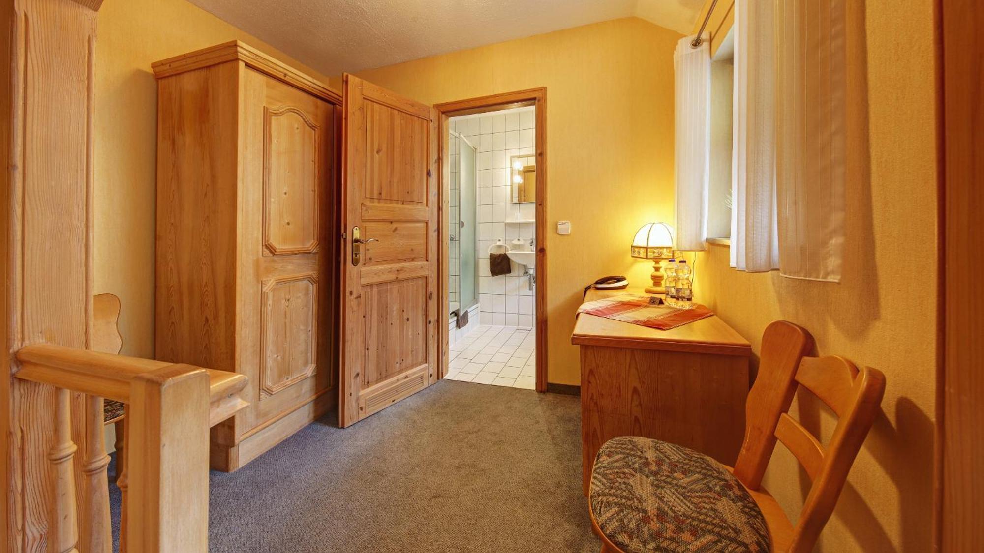 Landgasthof Falken Huttlingen Habitación foto
